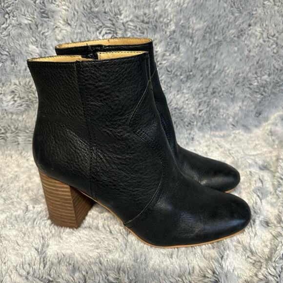 Lucky Brand Shoes - Lucky Brand Black Pebbled Leather Ankle Boots Wood Heels Round Toe Women’s Sz 7